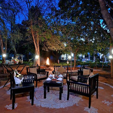 Tiger Den Resort Khilchīpur 外观 照片