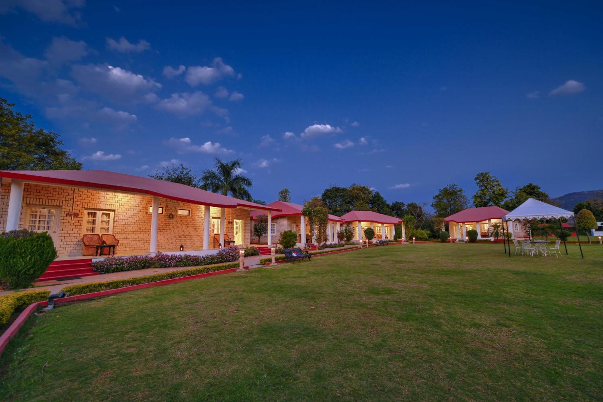 Tiger Den Resort Khilchīpur 外观 照片