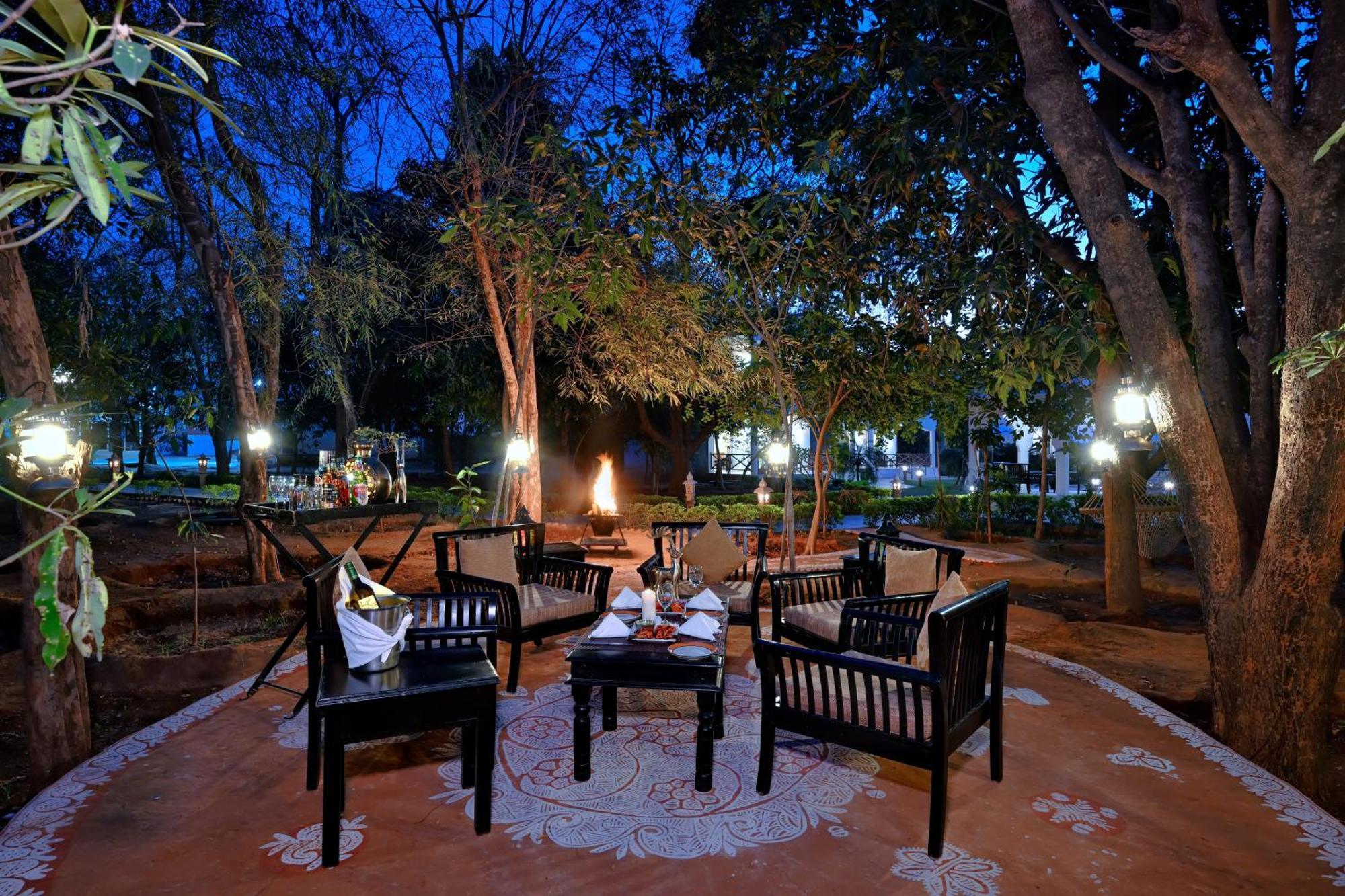 Tiger Den Resort Khilchīpur 外观 照片