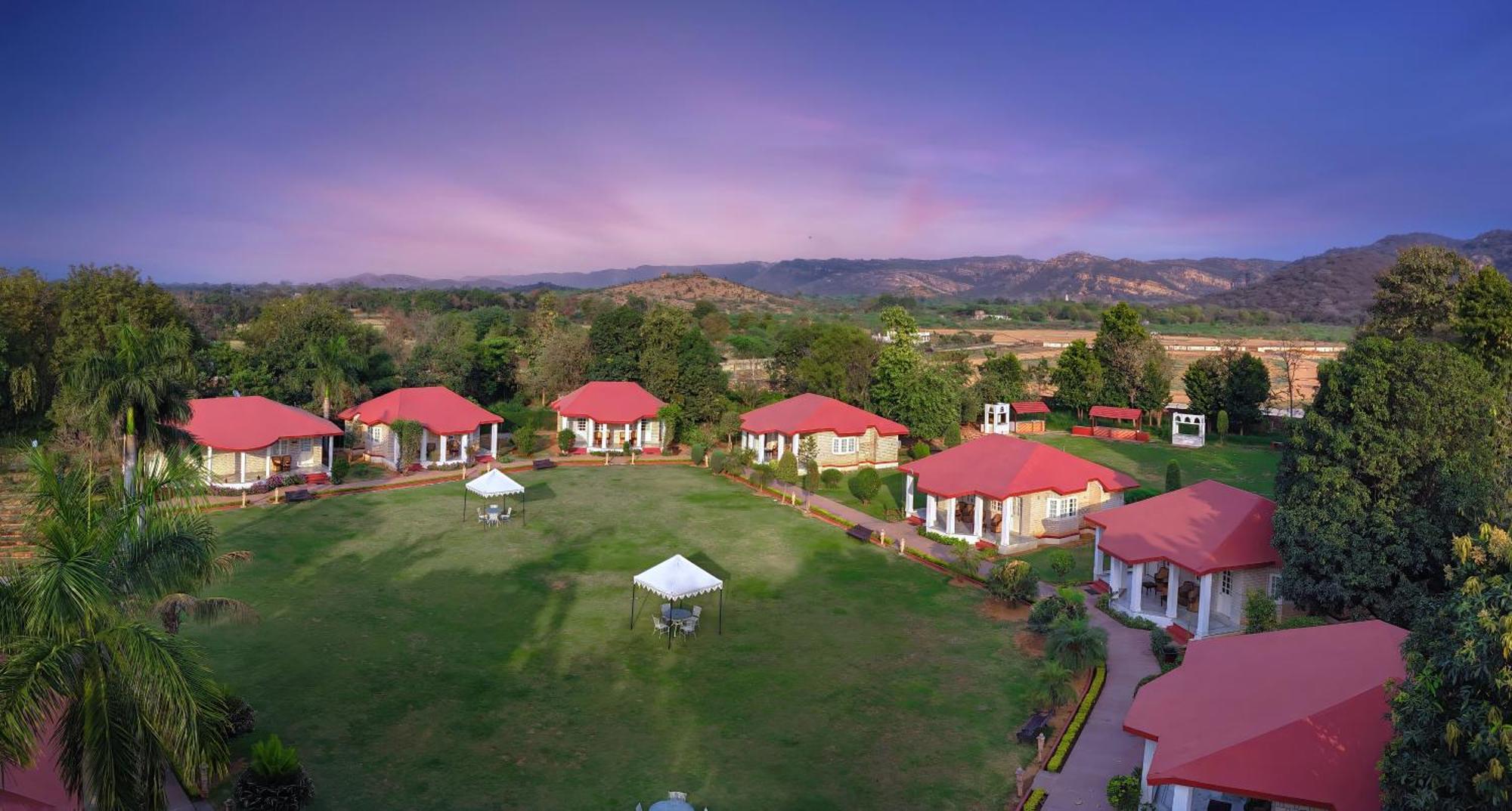 Tiger Den Resort Khilchīpur 外观 照片